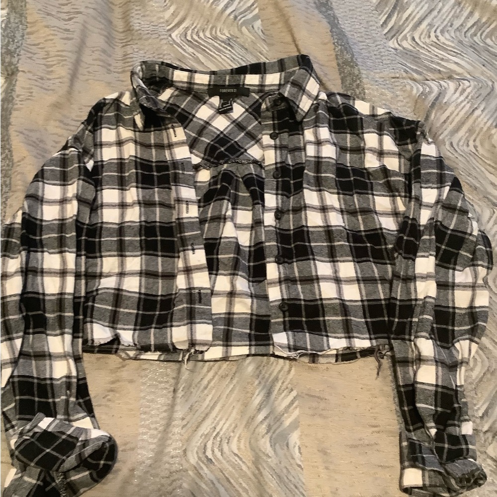 Forever 21 Black and White Plaid Cropped Shirt